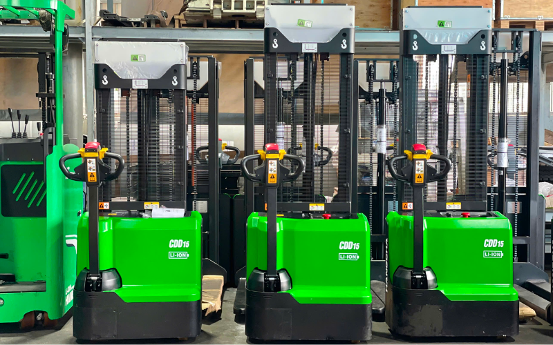 Xe nâng tay cao 1.5 tấn Lithium