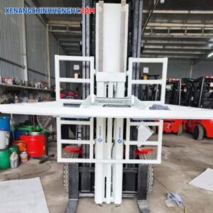 Xe nâng kẹp ổn định