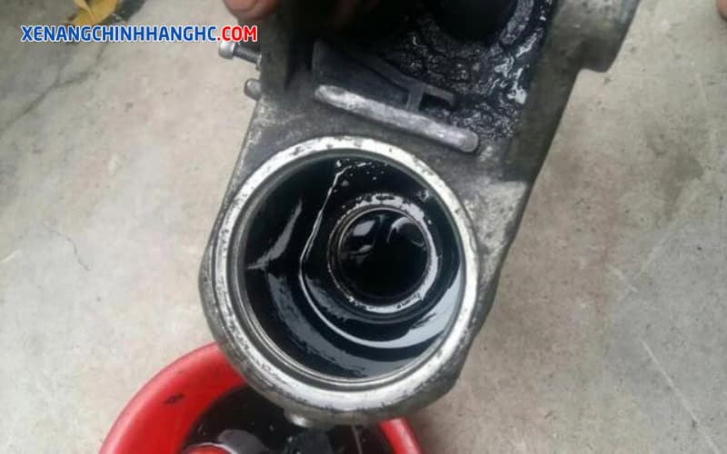 cách thay phốt xe nâng tay