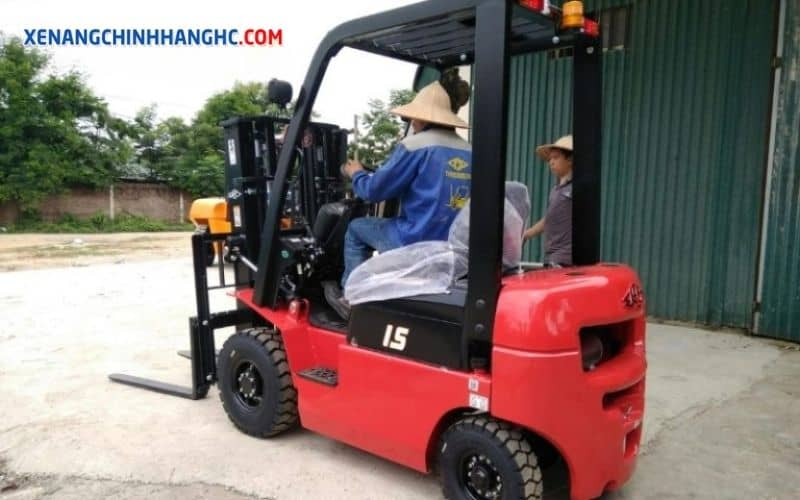 kiểm tra xe nâng trước khi vận hành