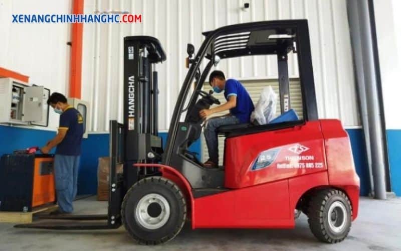 xe nâng điện không nâng hạ được