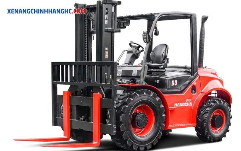 xe nâng hàng có được nâng người không