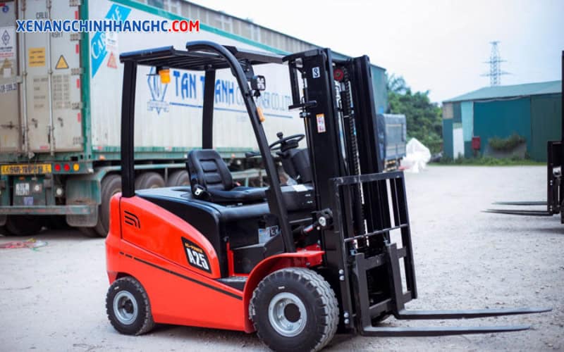 Xe nâng đối trọng