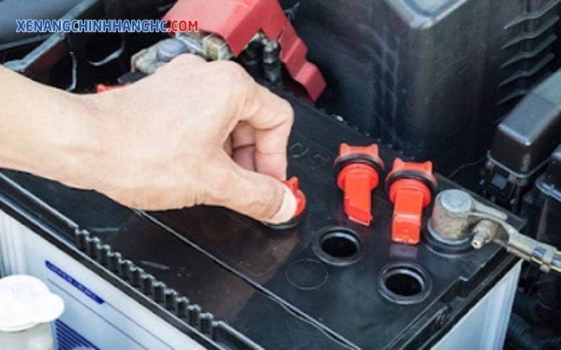 Nước cất châm bình ắc quy
