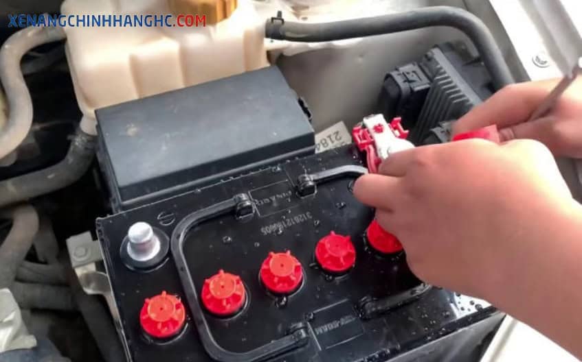 Cách phục hồi ắc quy bị chai